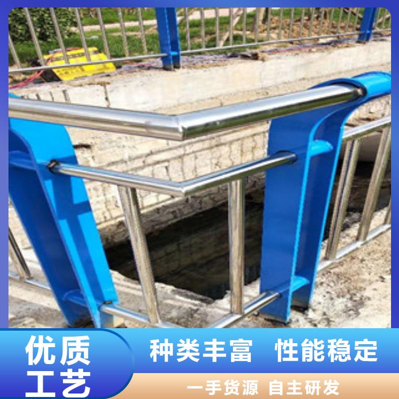景观木纹护栏,防撞立柱您身边的厂家
