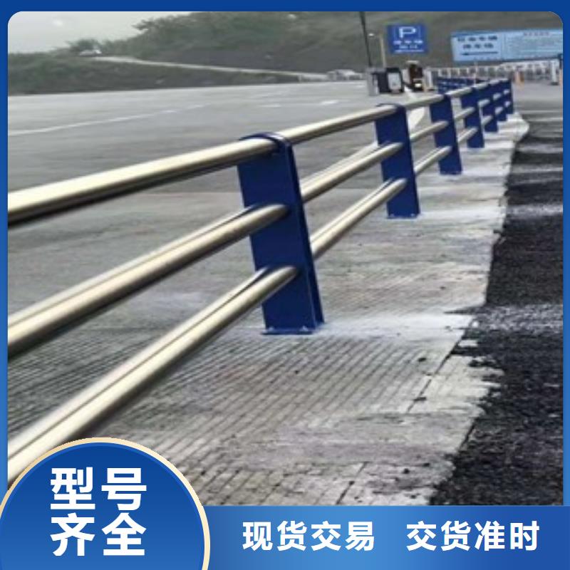 灯光护栏道路隔离护栏厂家拥有先进的设备