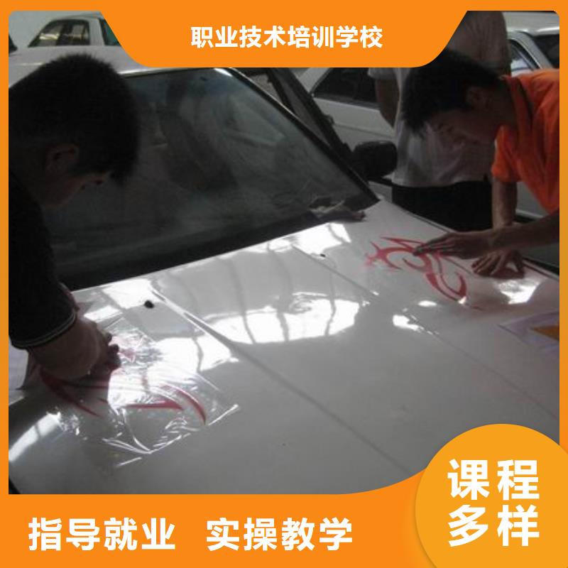 【虎振汽修挖掘机培训学校师资力量强】