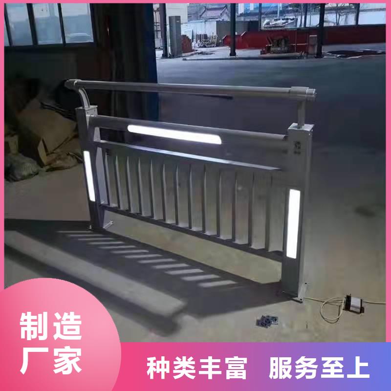 护栏,灯光防撞护栏严格把控每一处细节