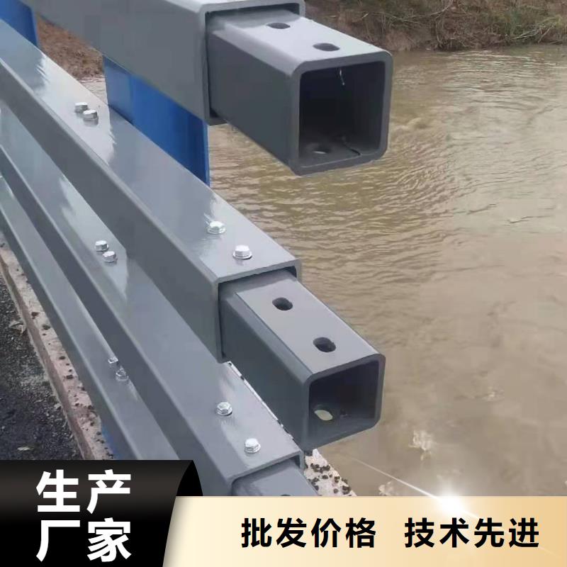 桥梁护栏灯光防撞护栏厂家拥有先进的设备