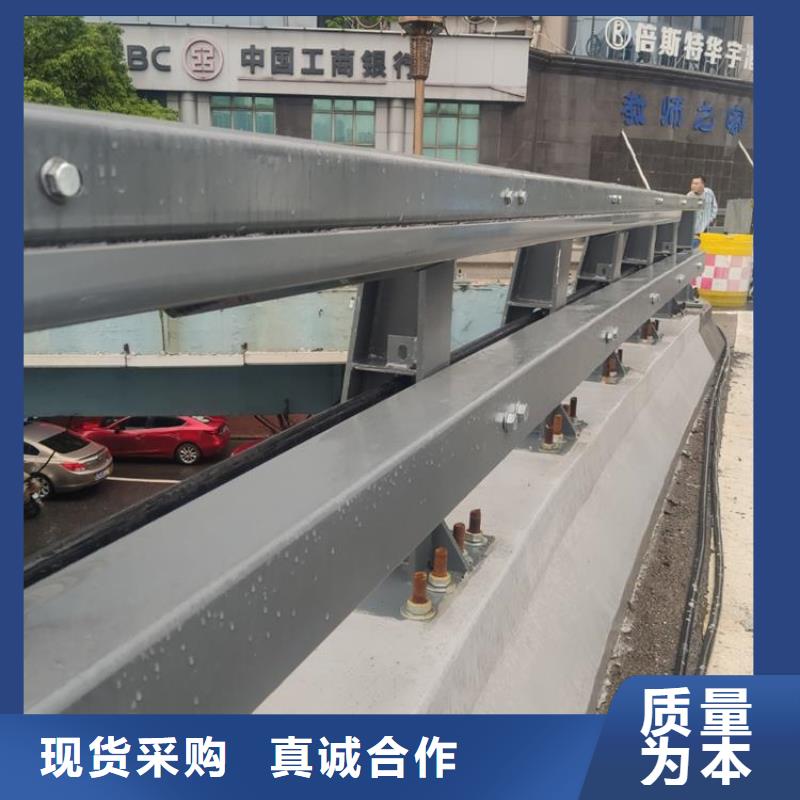 安庆咨询天桥不锈钢防撞灯光隔离栏杆一米多少钱