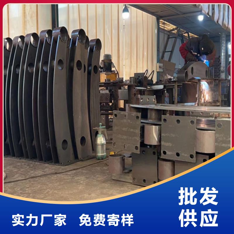 不锈钢复合管护栏-【【中央分隔栏】】重信誉厂家