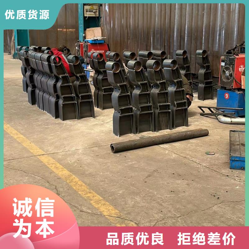防撞护栏国道抗冲击围栏自主研发
