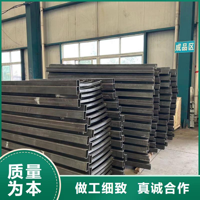 防撞护栏库存充足