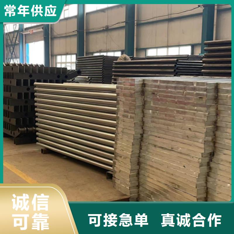灯光护栏镀锌喷塑防撞栏品质好才是硬道理