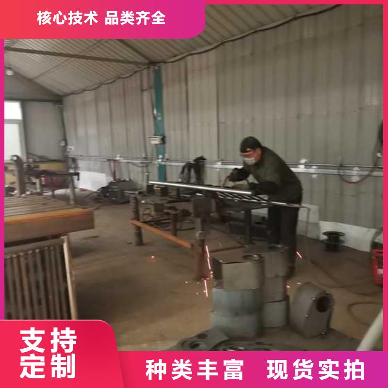 灯光护栏河堤防撞护栏不断创新