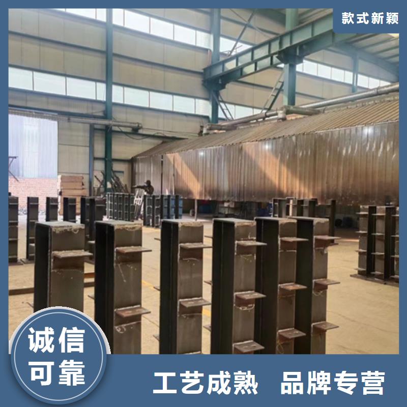 景观护栏-桥梁钢防撞护栏厂家严格把控质量