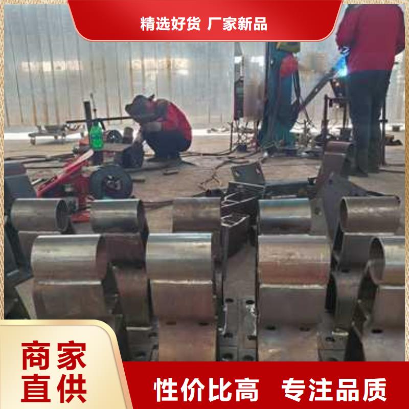 护栏-国道抗冲击围栏多年经验值得信赖