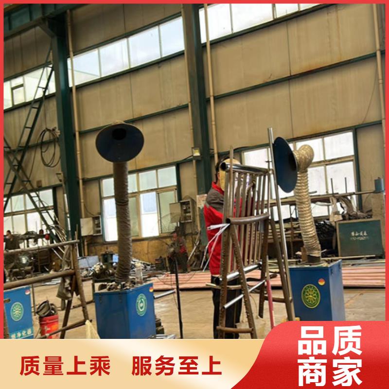 【不锈钢碳素钢复合管护栏】 灯光护栏厂海量货源