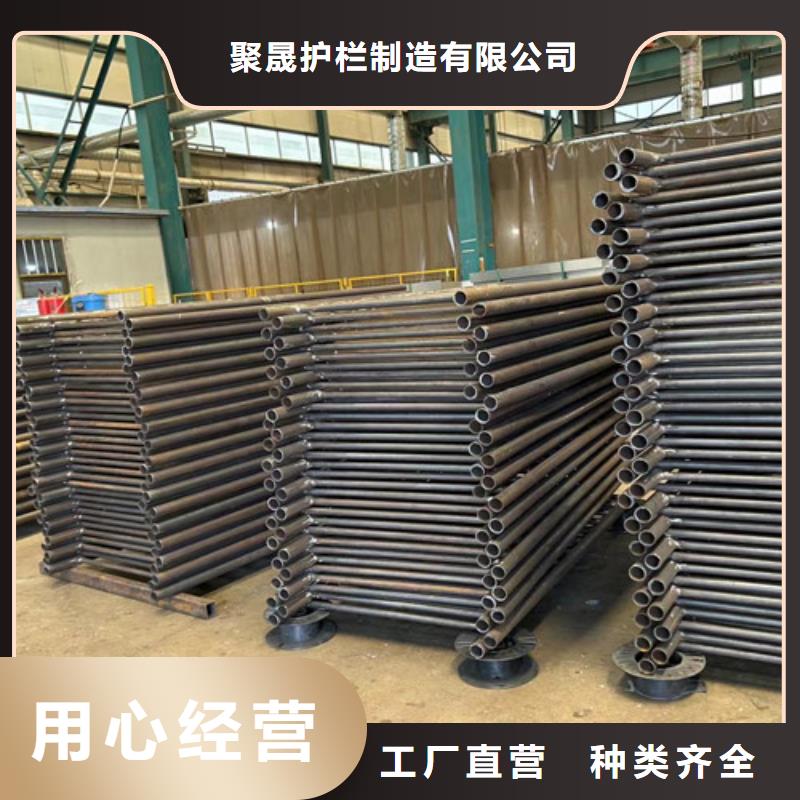 不锈钢碳素钢复合管护栏人车分流栏应用范围广泛
