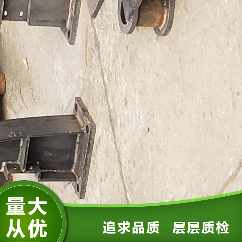 护栏国道抗冲击围栏厂家货源