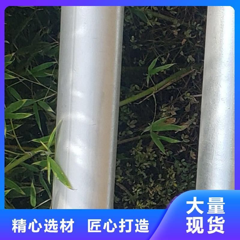 护栏_国道抗冲击围栏欢迎来电询价