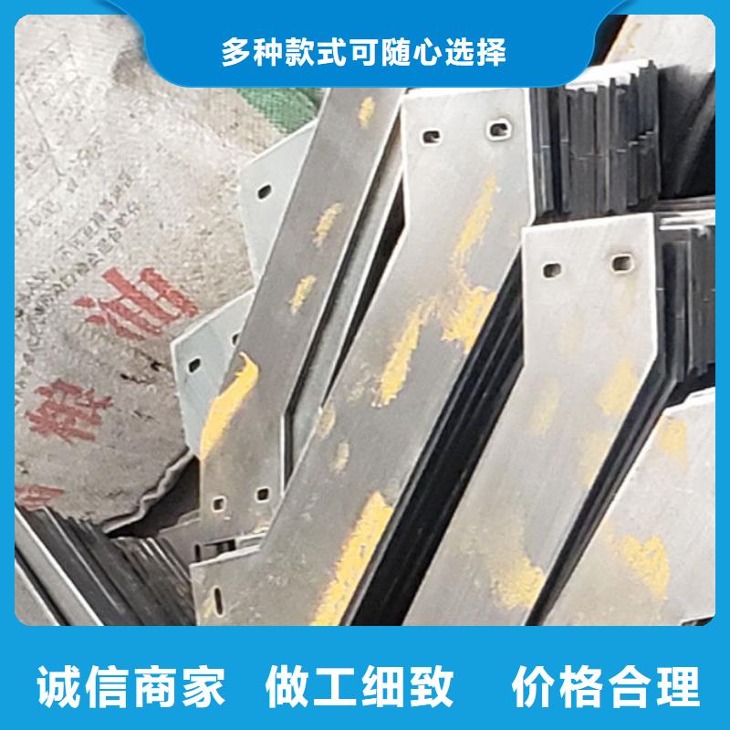 201道路隔离护栏线条优美