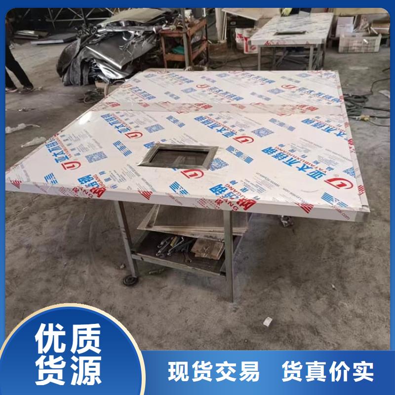 手动双开铅门厂家优惠促销